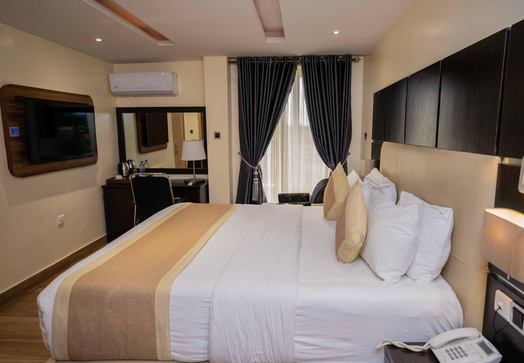 Watercress Hotels And Event Ikeja Exteriér fotografie
